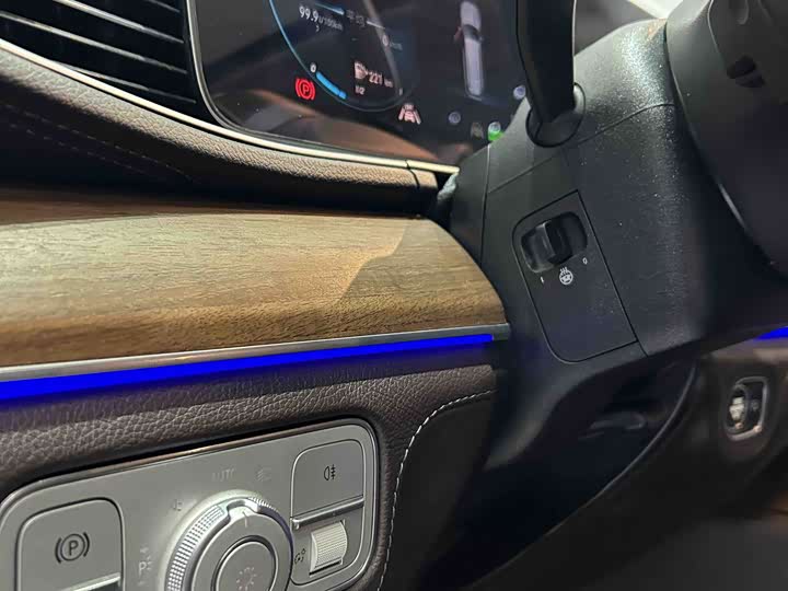 Фото 2 - Mercedes-Benz GLE-Class