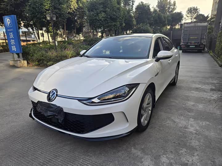 Фото 1 - Volkswagen Lamando L