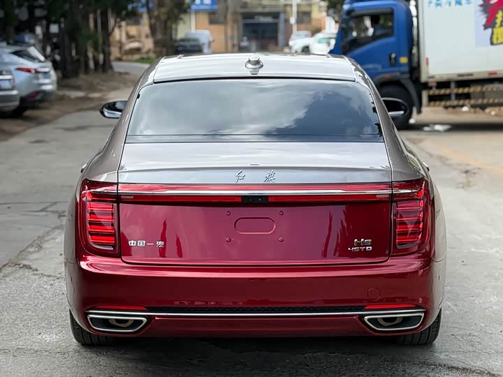 Фото 7 - Hongqi H9