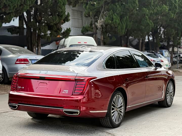 Фото 8 - Hongqi H9