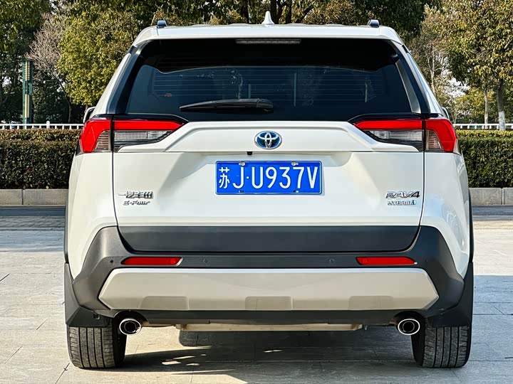 Фото 5 - Toyota RAV4