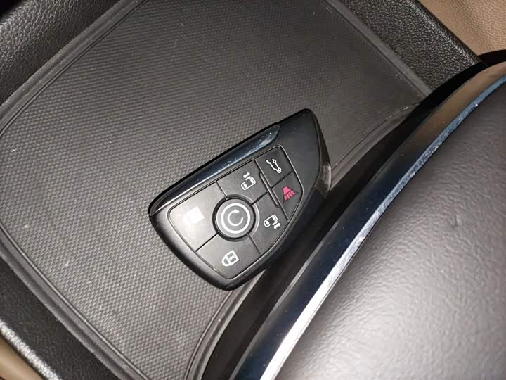 Фото 9 - Buick GL8 Hybrid