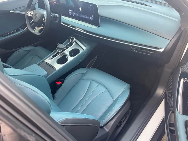 Фото 8 - MG Motor 7