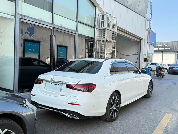 Фото 5 - Mercedes-Benz E-Class Hybrid