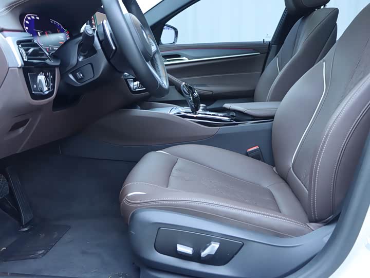 Фото 5 - BMW 5 Series