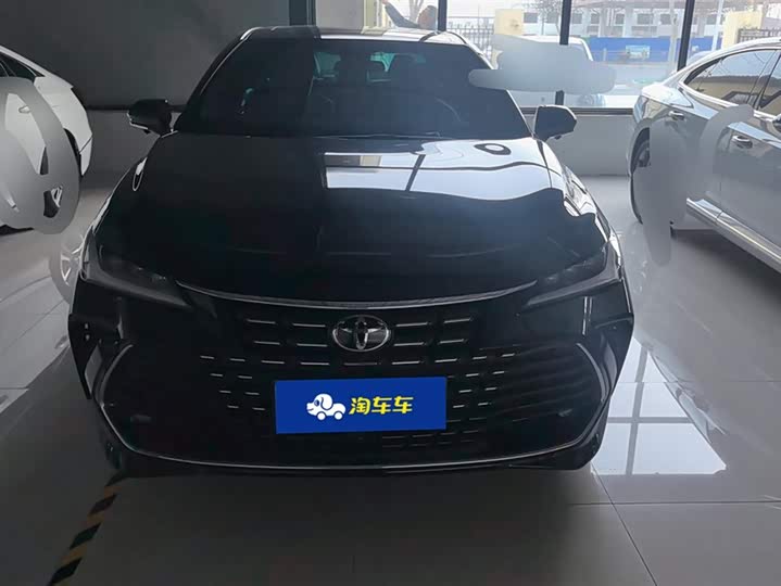 Фото 2 - Toyota Avalon