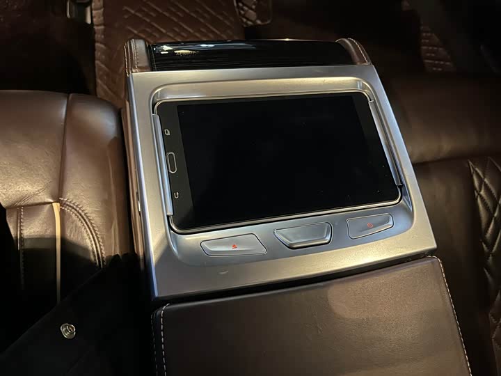 Фото 9 - BMW 7 Series