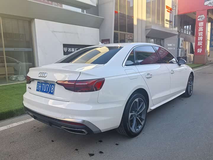 Фото 9 - Audi A4L