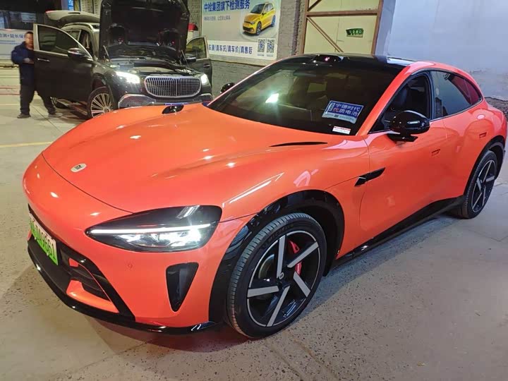 Фото 1 - Xiaomi YU7