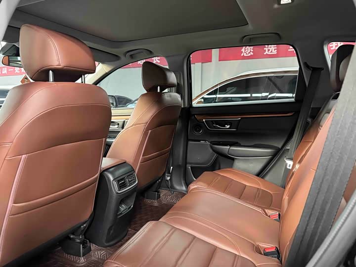 Фото 8 - Honda CR-V