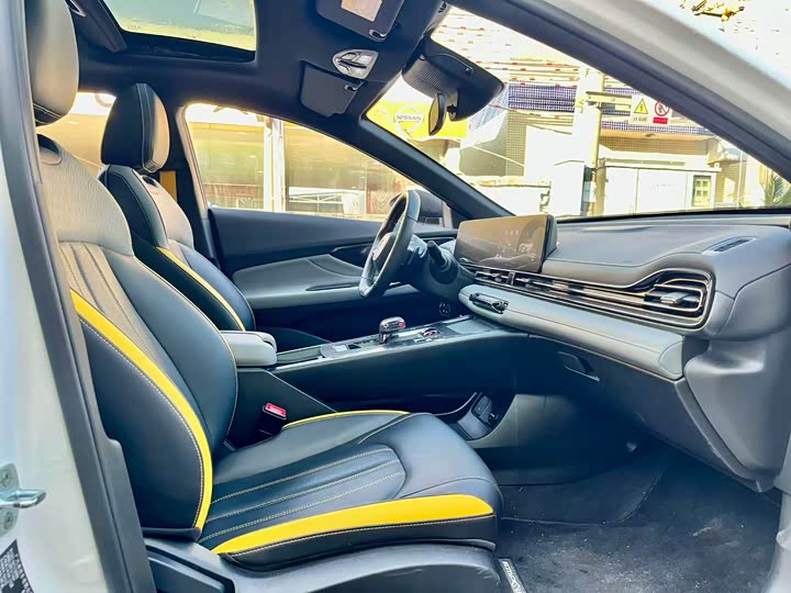 Фото 8 - GAC Trumpchi Empow R