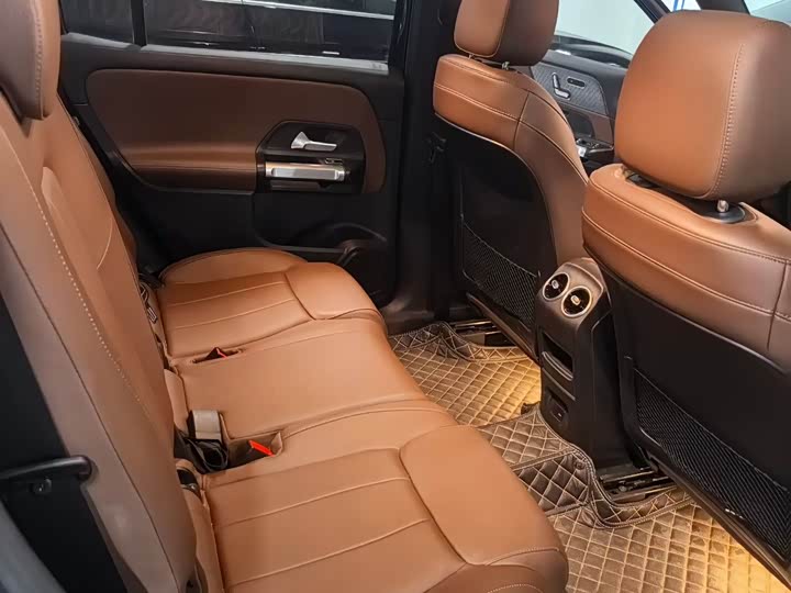 Фото 9 - Mercedes-Benz GLB-Class