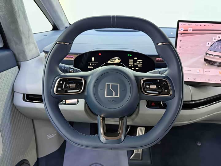 Фото 6 - Zeekr Mix