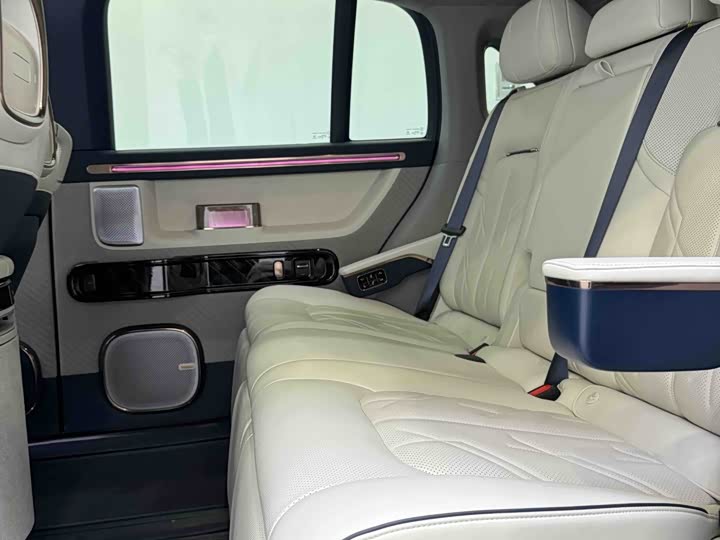 Фото 9 - Zeekr Mix