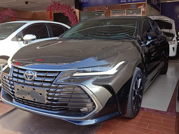 Фото 1 - Toyota Avalon