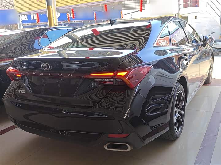 Фото 7 - Toyota Avalon