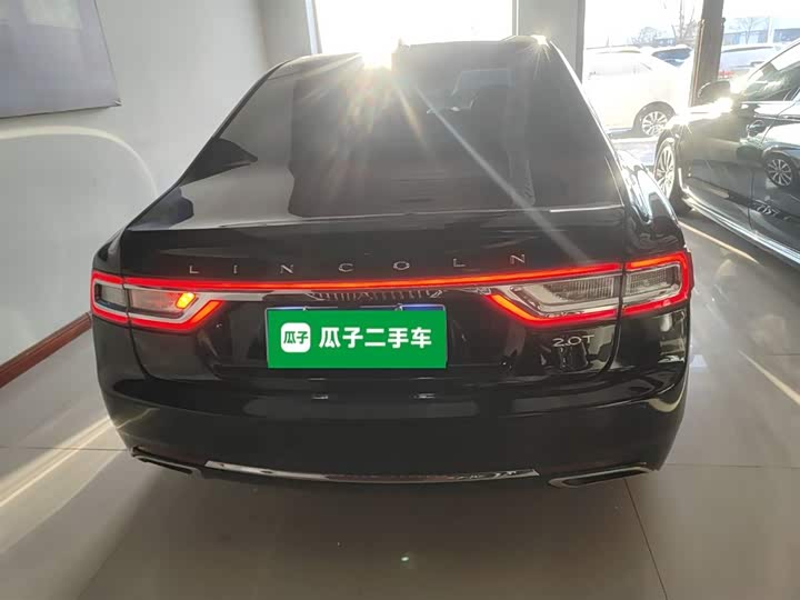 Фото 6 - Lincoln Continental