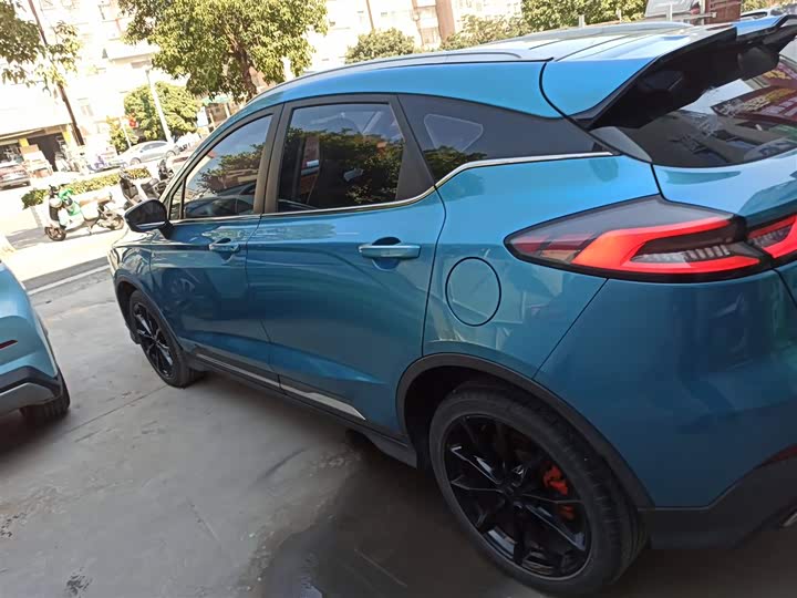 Фото 5 - Geely Emgrand GS