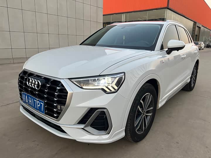 Фото 1 - Audi Q3