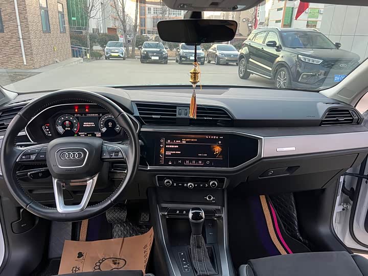 Фото 9 - Audi Q3