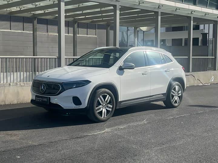 Фото 1 - Mercedes-Benz EQA