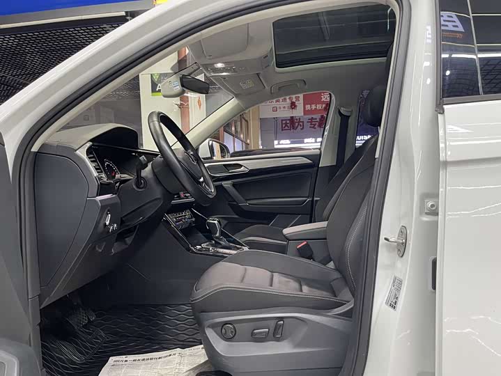 Фото 8 - Volkswagen Tayron