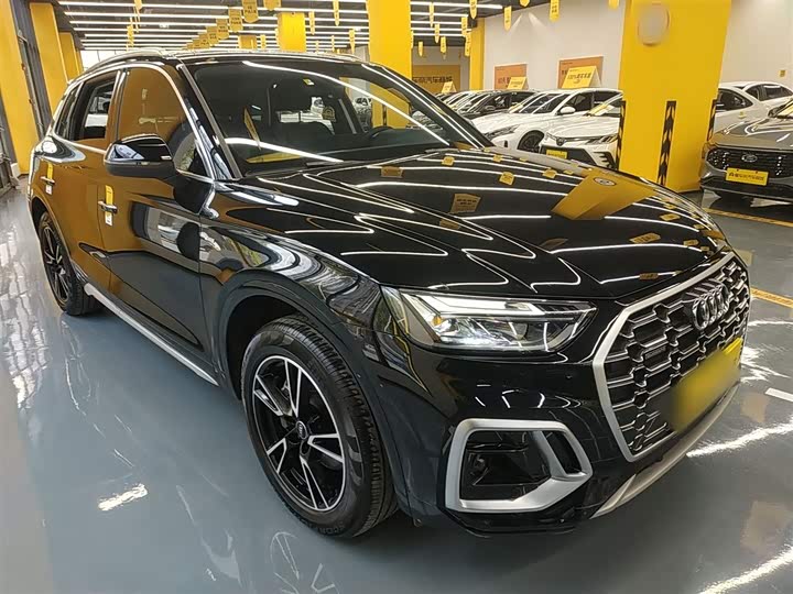 Фото 4 - Audi Q5L