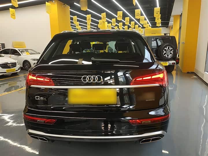 Фото 6 - Audi Q5L
