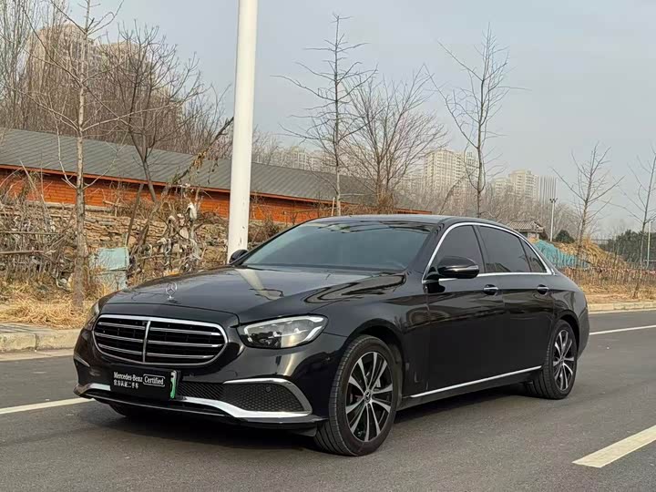 Фото 1 - Mercedes-Benz E-Class Hybrid