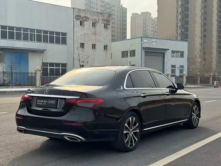 Фото 9 - Mercedes-Benz E-Class Hybrid