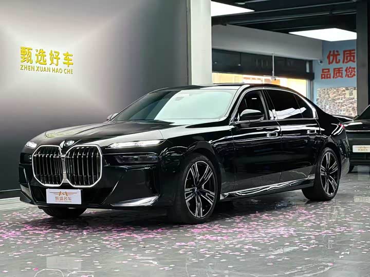 Фото 1 - BMW 7 Series