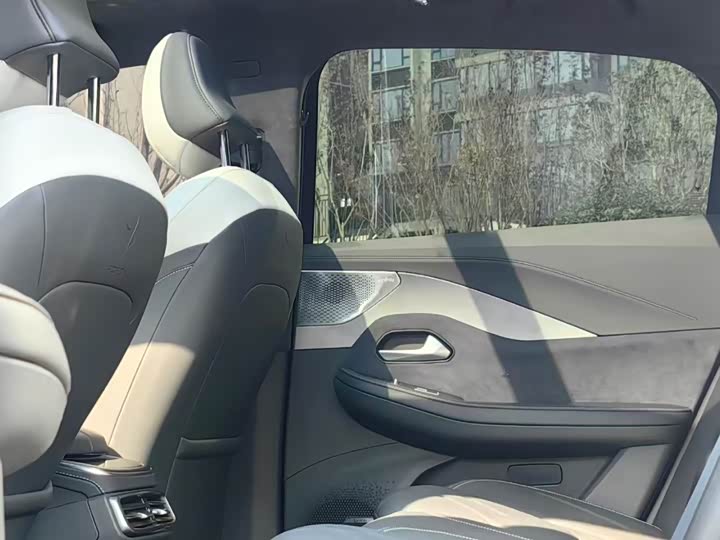 Фото 8 - BAIC Arcfox Alpha S6