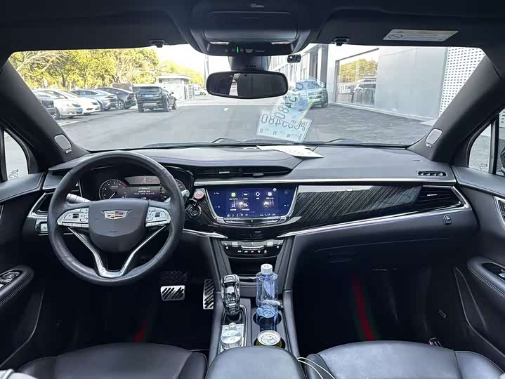 Фото 4 - Cadillac XT6