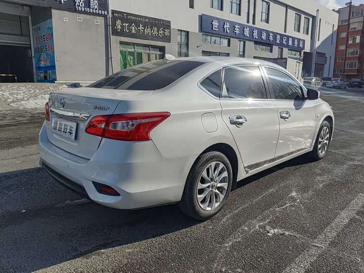 Фото 5 - Nissan Sylphy