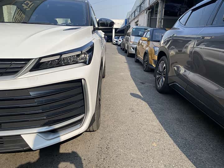 Photo 8 - Geely Coolray