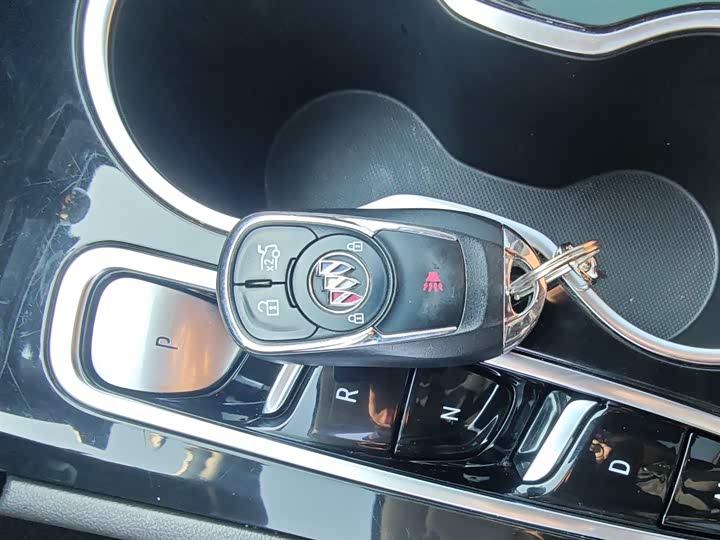 Фото 9 - Buick Regal