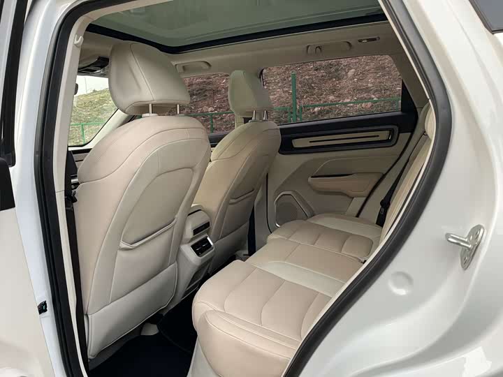 Фото 9 - Geely Icon