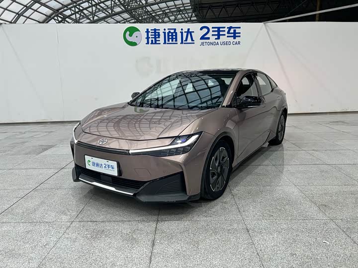 Фото 1 - Toyota bZ3