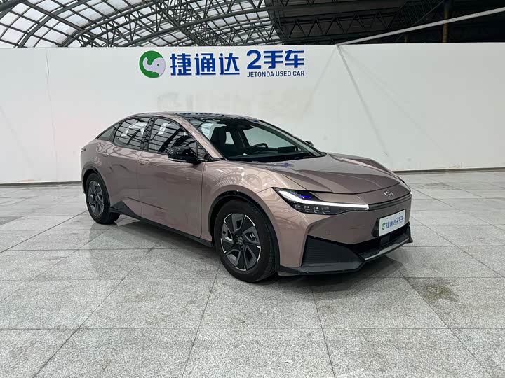 Фото 3 - Toyota bZ3