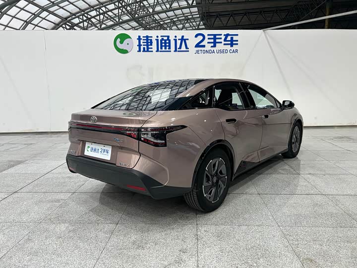 Фото 5 - Toyota bZ3