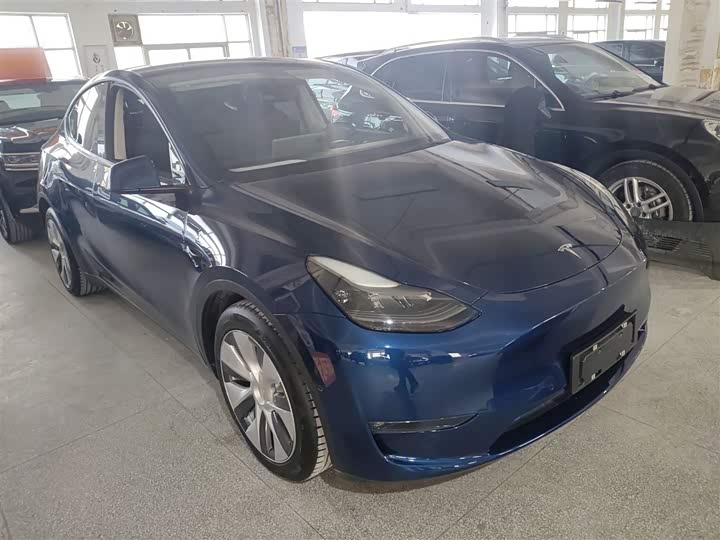 Фото 4 - Tesla Model Y