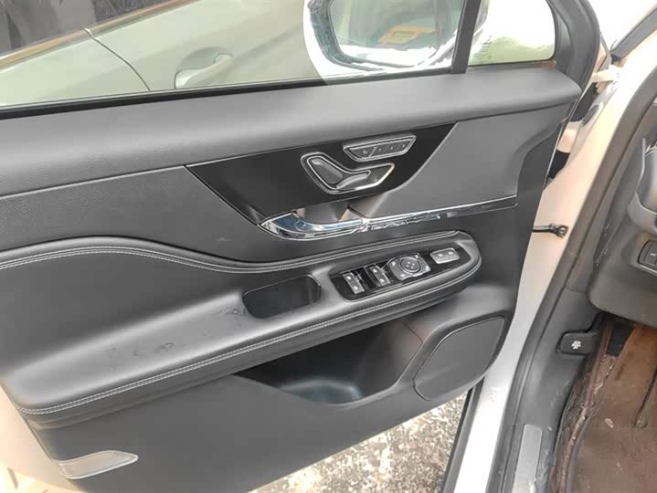 Фото 7 - Lincoln Corsair