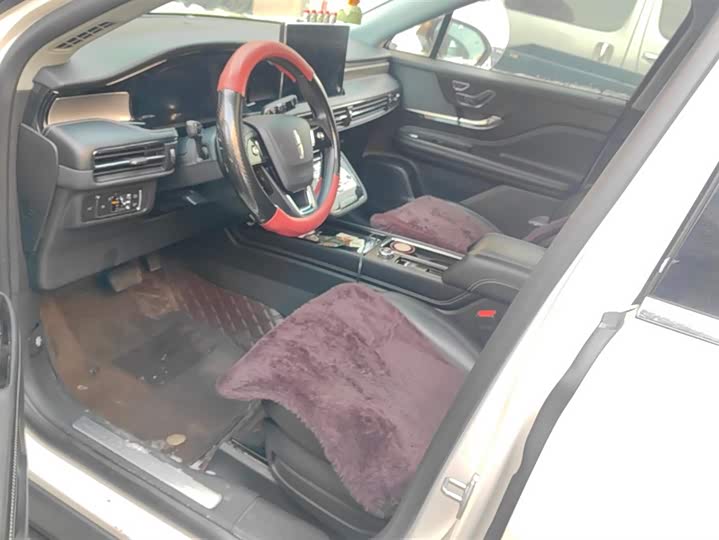 Фото 9 - Lincoln Corsair