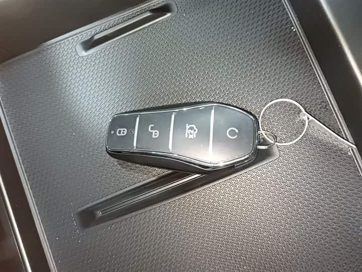 Фото 9 - BYD Qin Plus