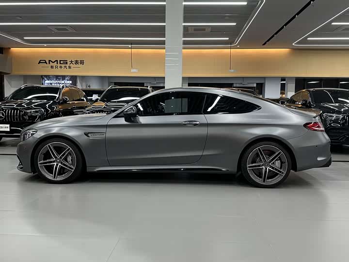 Фото 2 - Mercedes-Benz C-Class AMG