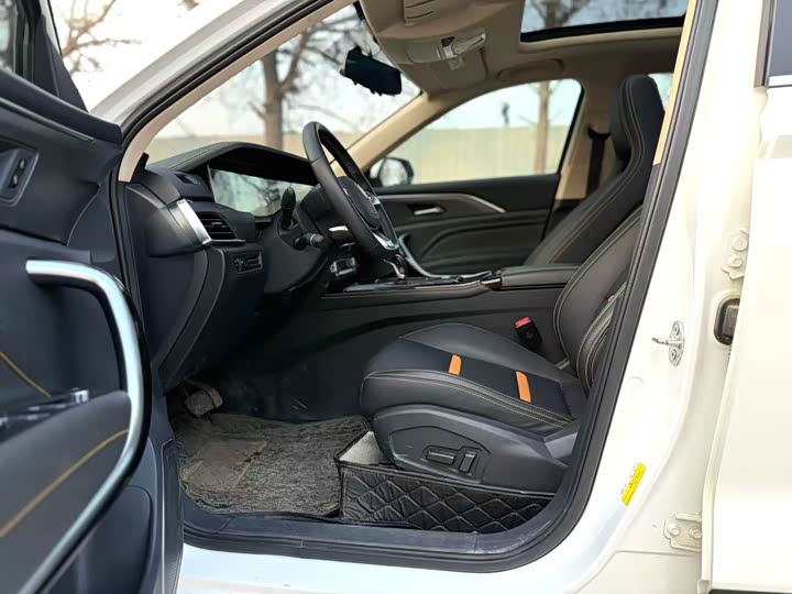 Фото 3 - Bestune T77