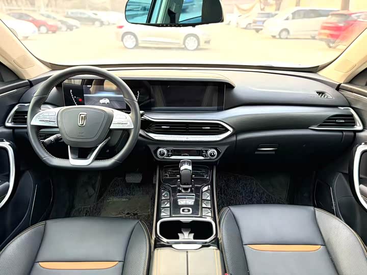 Фото 5 - Bestune T77