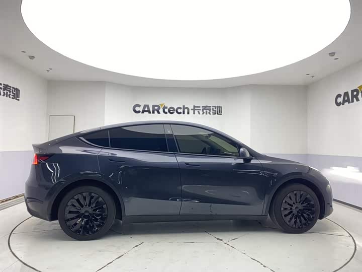 Фото 4 - Tesla Model Y