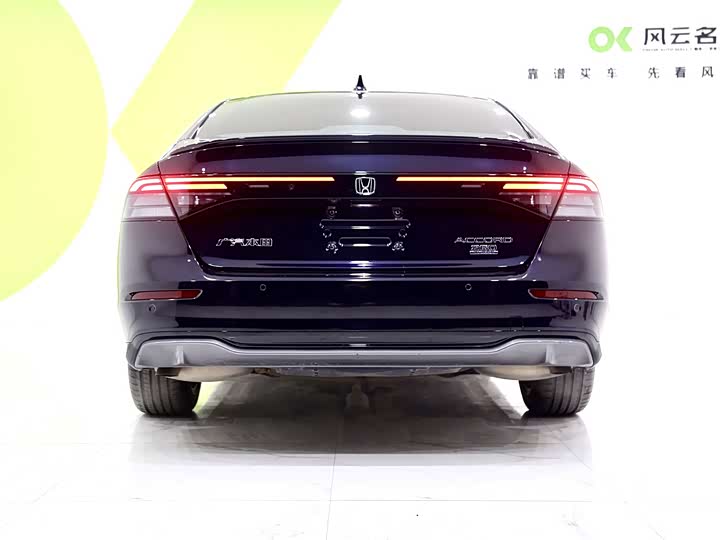 Фото 5 - Honda Accord