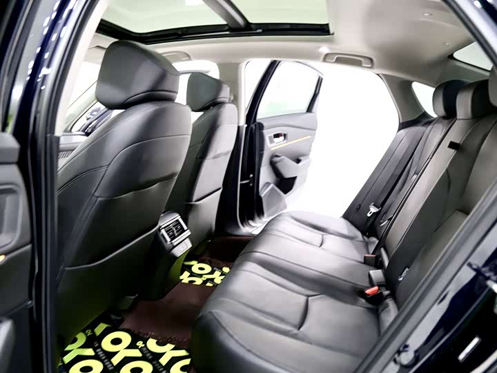 Фото 9 - Honda Accord